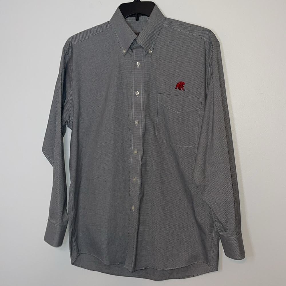 Forsyth of Canada Men’s Button Down Wrinkle Free Shirt Size Medium